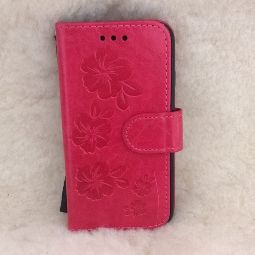 iPhone 7 Hot Pink Flower Case. New without tags.